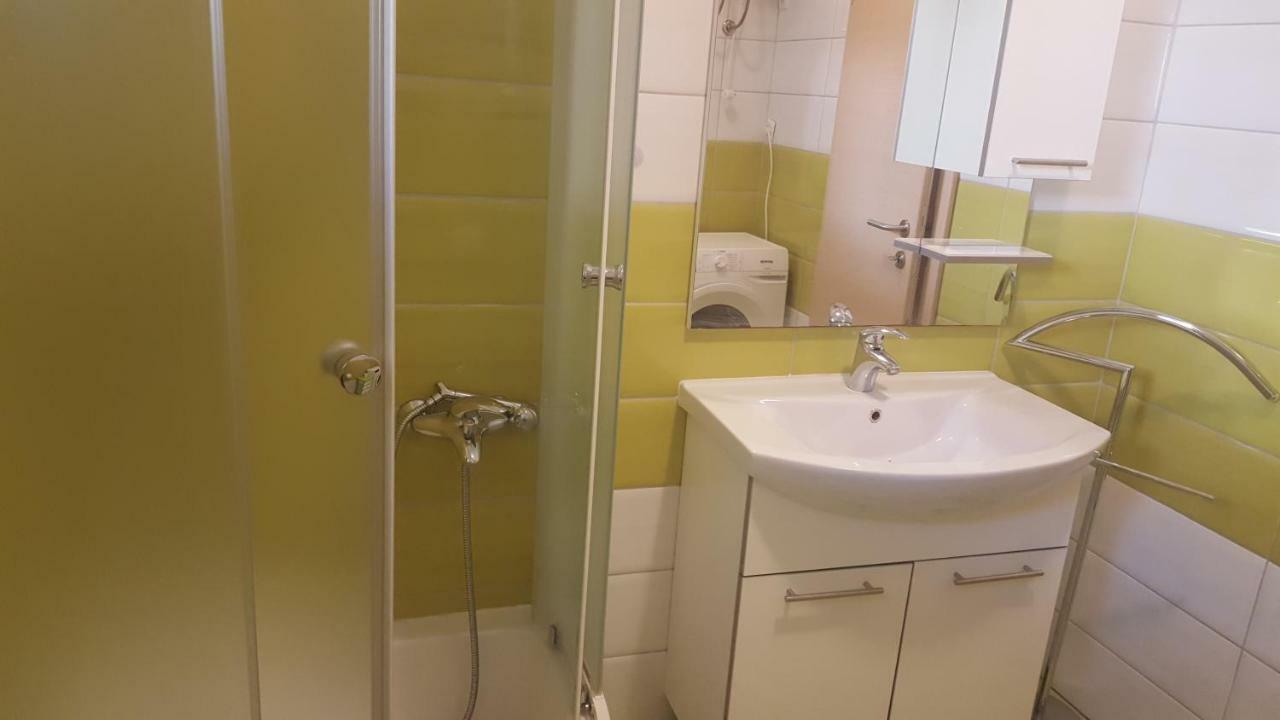 Apartmani Slavica ラブ エクステリア 写真