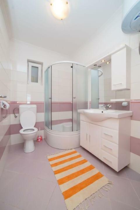 Apartmani Slavica ラブ エクステリア 写真